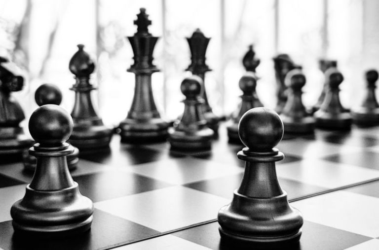 ROI - black and white chess piece